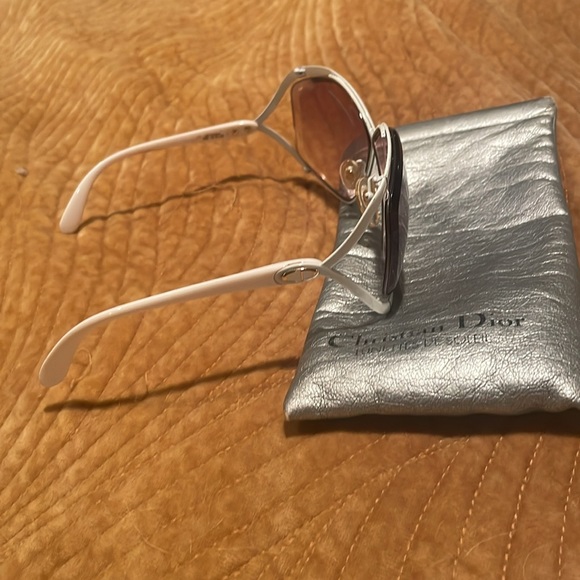 CHRISTIAN DIOR VTG WHITE SUNGLASSES - Picture 2 of 9